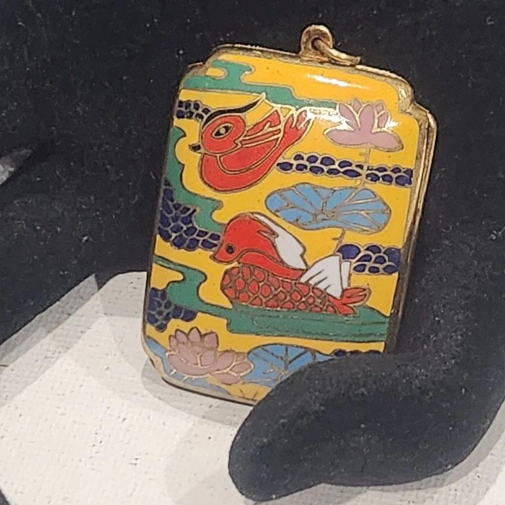 Vintage Cloisonne Locket Pendant Mandarin Duck Lotus Yellow Gold Tone - Picture 2 of 13